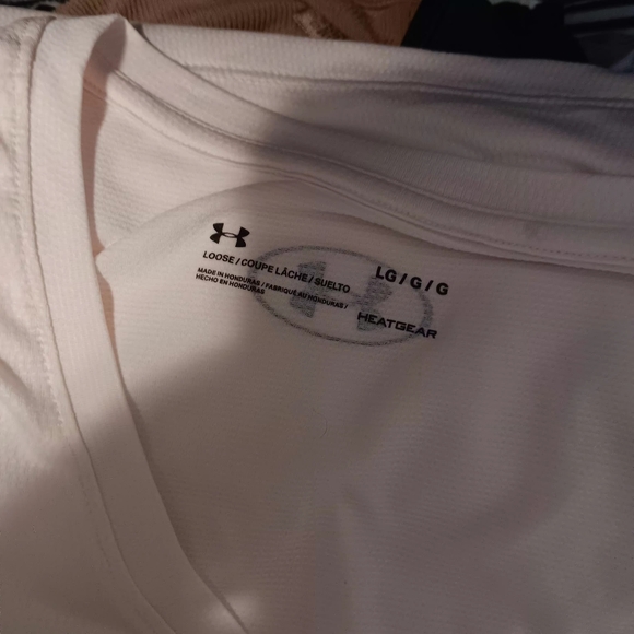 Under Armour Light Pink V-Neck Active Tee - Picture 11 of 12